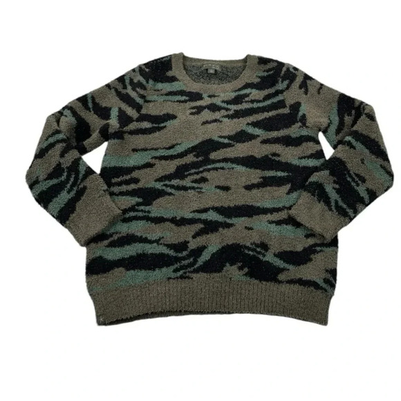 Barefoot Dreams Camouflage Sweater - Green and Black - Picture 2 of 9